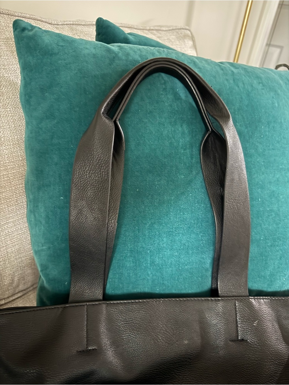Universal Thread Black VeganLeather Tote with Front Pocket and Long Straps - Picture 6 of 9
